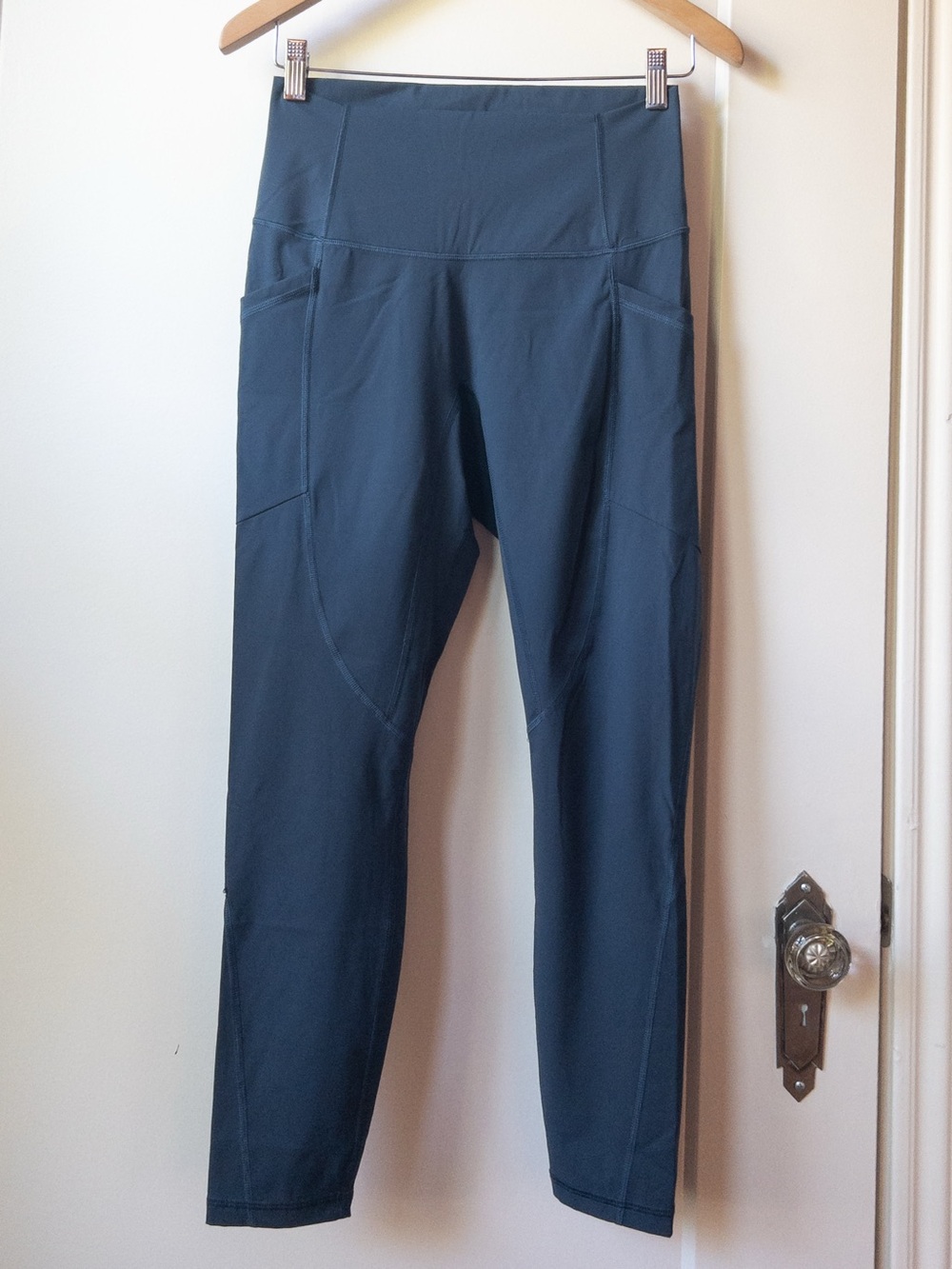Everlane The Perform Legging in M/Ankle length, color Atlantic